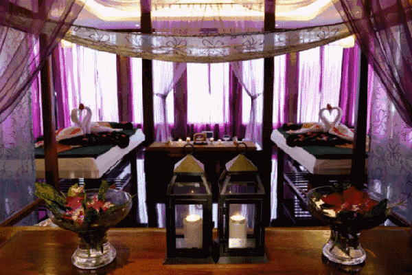 一年仅此一次,苏州人自己的泼水节来啦,就在金鸡湖!