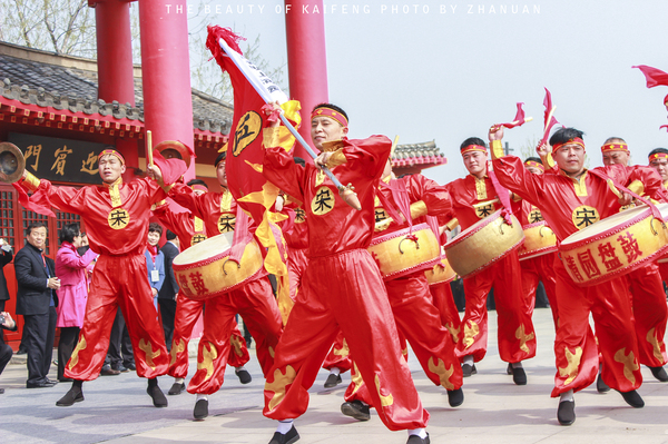 大宋子民,擂鼓喧天.