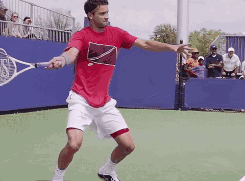 运动专家:击球瞬间,网球与球拍碰撞的真相!