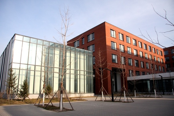 小白鼠养殖基地