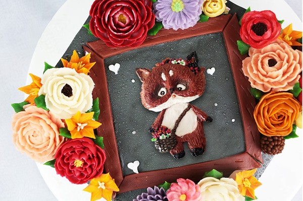 配上萌炸天的小狸猫,整个蛋糕看起来就像艺术品!如果说是蛋糕