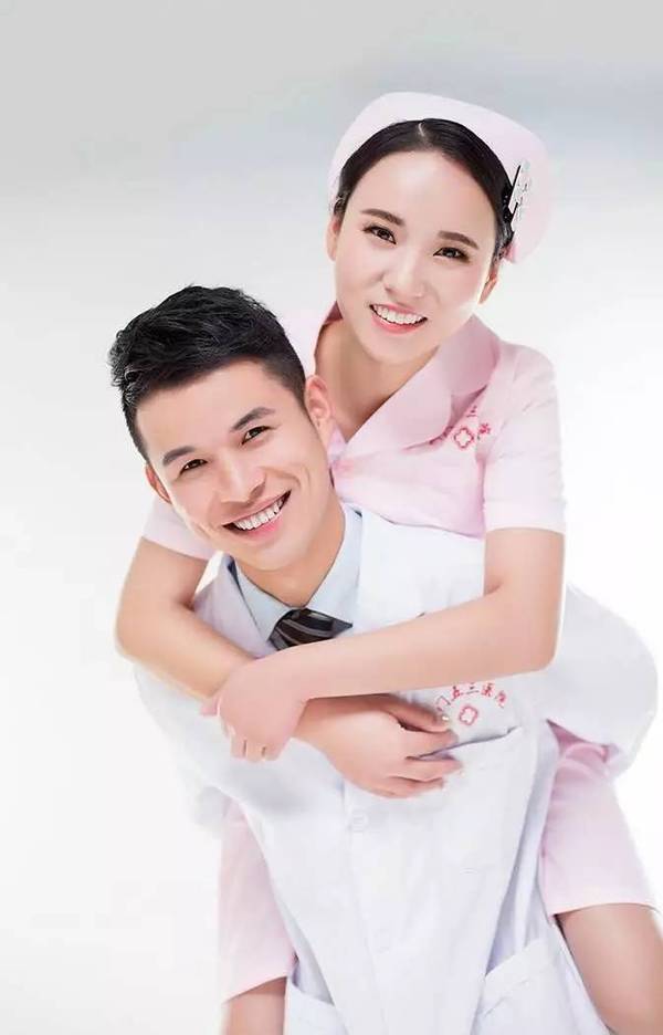 两对护士的婚纱照,美翻护士圈~~我来送上祝福!