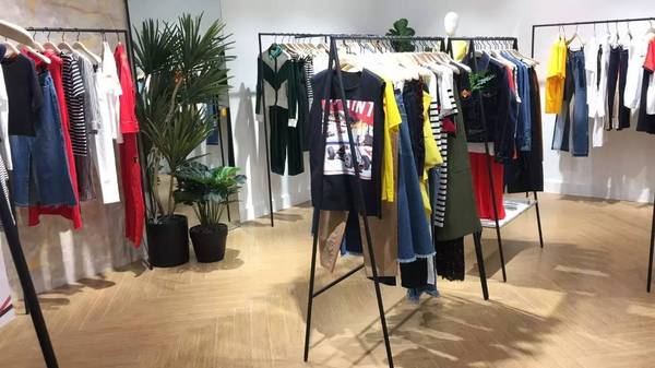 最美橱窗大赛投票 | 看见橱窗就走不动道儿,最是那一道亮丽的风景!