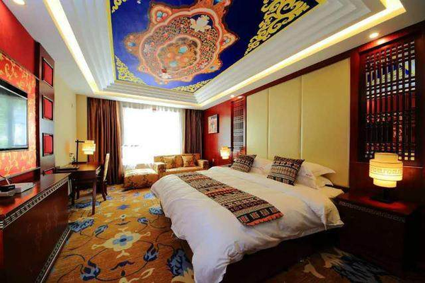 诗曼温泉酒店-阿坝理县古尔沟国际温泉小镇