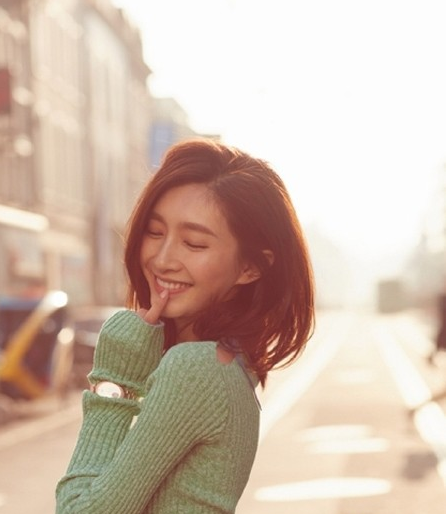 江疏影短发发型图片 齐肩马尾真的很美