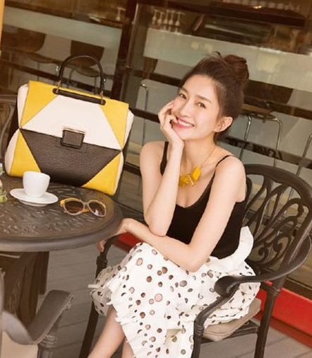 江疏影短发发型图片 齐肩马尾真的很美