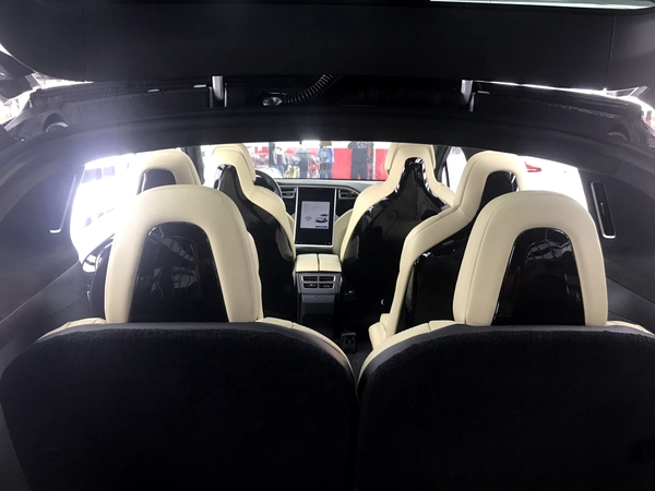 特斯拉model x贴tppf隐形车衣 豪车就要贴好车衣