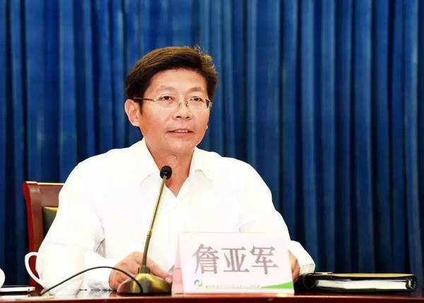 (党政办主任詹亚军布置六个一基层走访调研工作) 区镇党员干部大