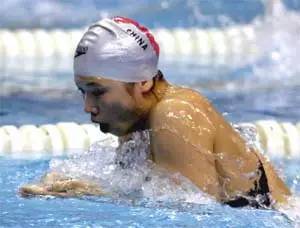 怎样学习波浪式蛙泳的技巧-体育频道-手机搜狐