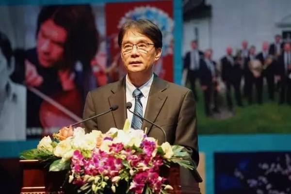 杭州文化广播电视集团党委书记,总裁 余新平 致辞