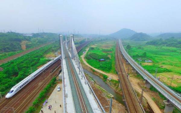 武九高铁即将通行,沿线17站,旅游胜地,美食"抢鲜剧透"!