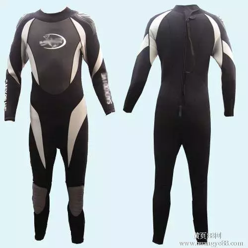 氯丁橡胶制成的潜水衣
