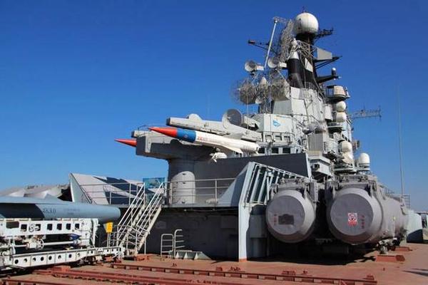 骄傲的矛隼—苏联海军1143型"基辅"级重型载机巡洋舰