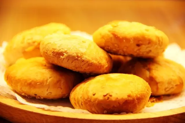 作为厦门当地土特产的胡老三酥饼是翔安三宝中的九品百味之一,他也是