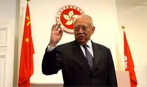 香港的最高长官都坐什么车?最便宜的也要80万!