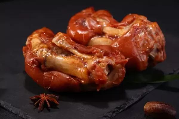 与朋友分享更"蹄劲"的  手撕猪蹄