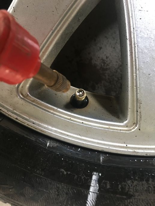 汽车轮胎破了?良心修车师傅详解补胎全过程