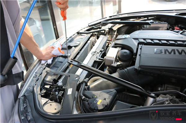 宝马5系水箱温度过高,问题原因竟然是那层棉被