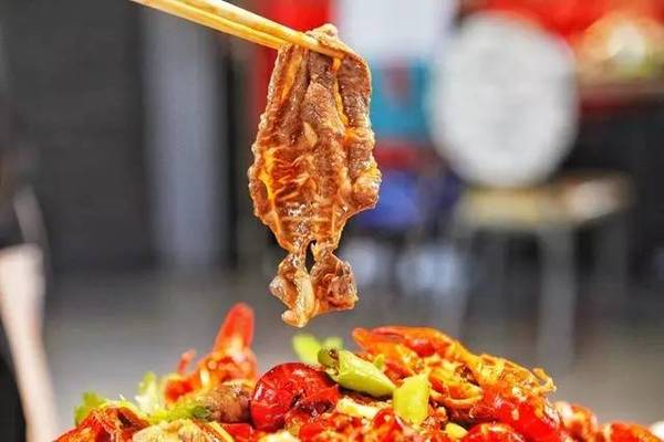 大咖试吃|无锡这家做龙虾最好吃的牛肉火锅店,我们先来拔草啦!