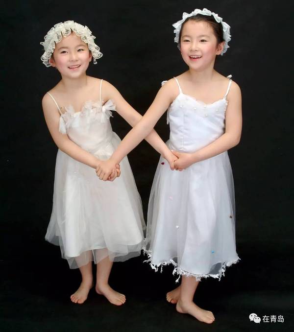 青岛这对双胞胎姐妹花火了!高颜值,大长腿,一中学霸.