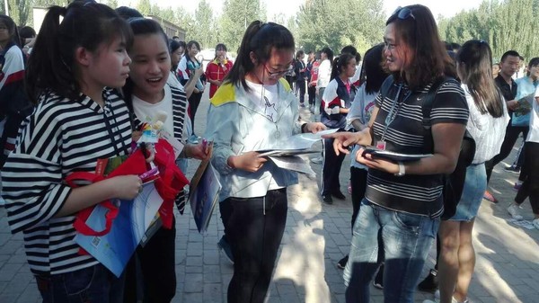 26日来到了山西省朔州市,先后走进了山阴一中,新杰中学,朔城区二中