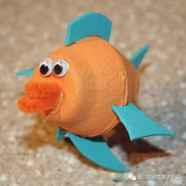 幼儿园亲子手工之废物利用:冰棍棒光盘等,轻松搞定你的小鱼作业