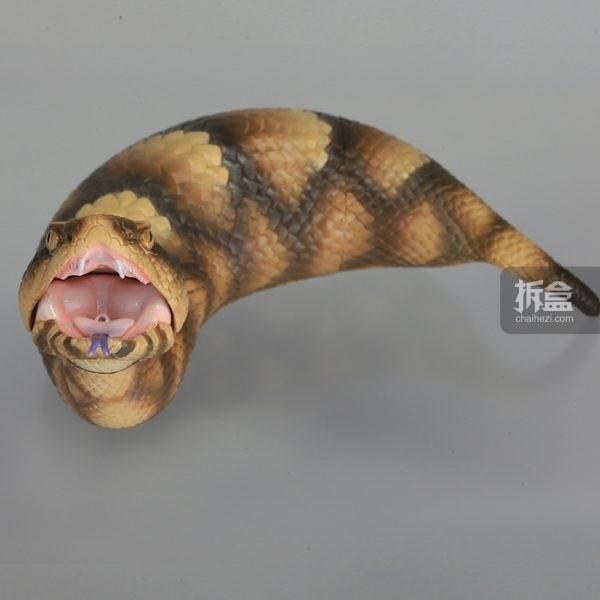 海洋堂「sofubi toy box」野槌蛇