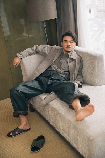 杨烁睡衣亮相《欢乐颂2》发布会送诗词传情话技能-娱乐频道-手机搜狐