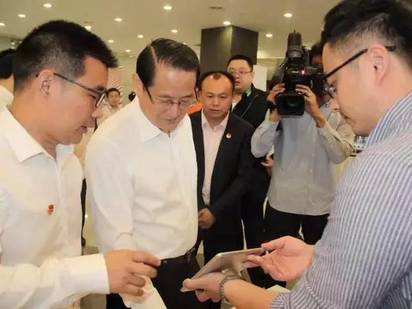 湖南省委常委,长沙市委书记易炼红视察知车宝项目