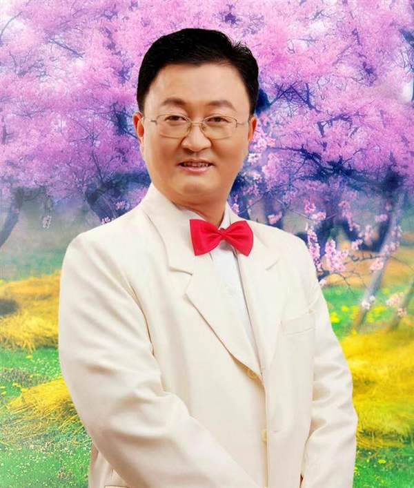 河北石家庄出了个年轻的"蒋大为"康明