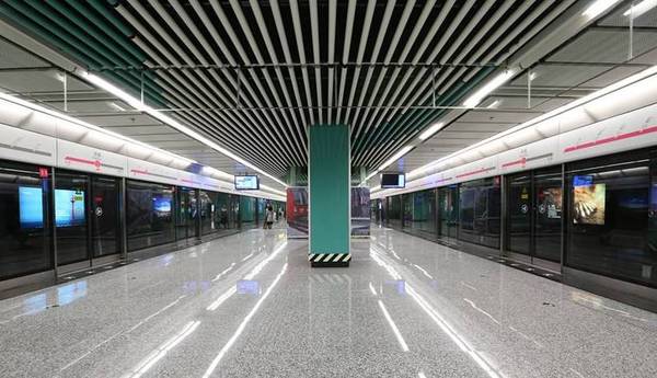 重庆这个轻轨站太逆天!藏身农田,建成2年无人知道