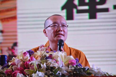 且特别邀请释大愿大和尚,释登觉大和尚,释登宏法师