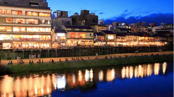 鸭川纳凉床上线 美丽的京都初夏来了 旅游频道 手机搜狐