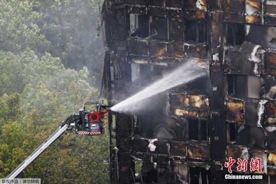 英国警方 伦敦公寓楼大火已有79人 推定死亡 组图 新闻频道 手机搜狐