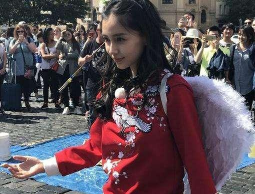 黄晓明的人脉有多广,杨颖的片酬就有多高!