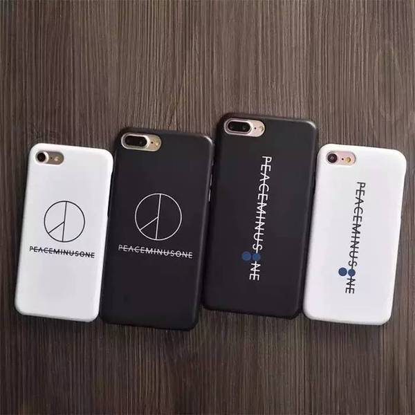 权志龙自创品牌peaceminusone