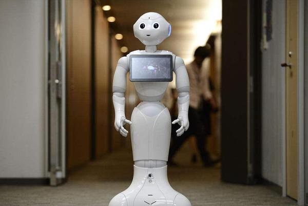 台湾机场全球首次使用智能机器人检查登机证件 科技频道 手机搜狐