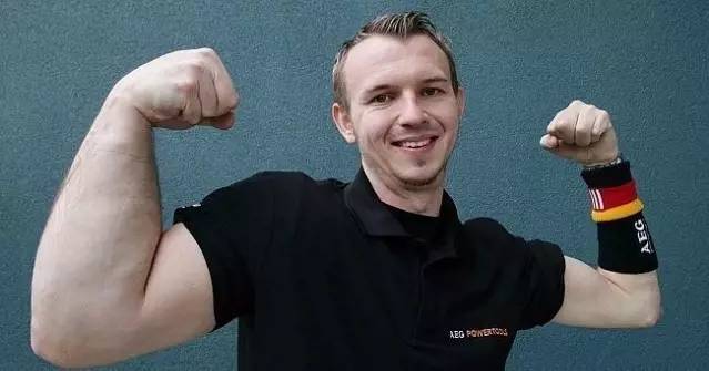 【运动健身】腕力训练及掰手腕技巧-体育频道