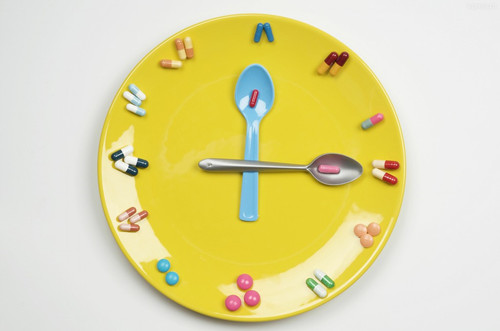 胃药有讲究:轻松搞懂 5 类药物服药时间