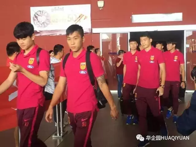 今晚金边暴雨开赛,中国足球队0:0战平柬埔寨