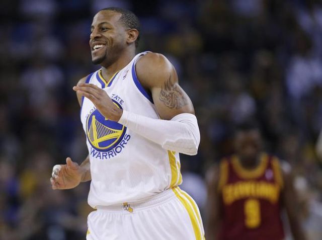 勇士洛杉矶与自由球员安德烈-伊戈达拉进行会面-体育频道-手机搜狐