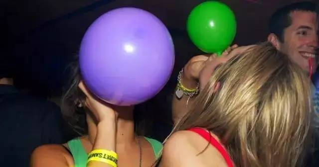 "玩气球"留学女孩亲述过度吸食笑气惨痛经历