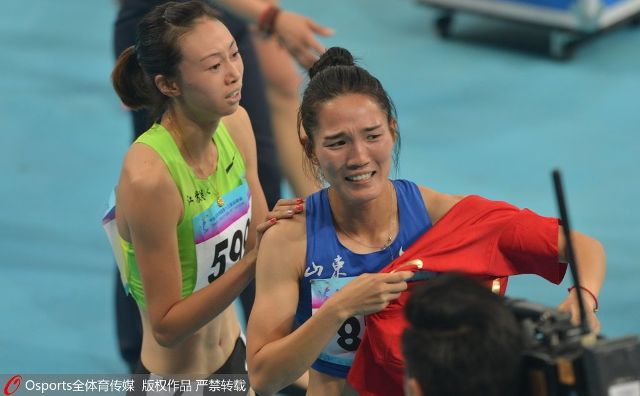 全运会田径女子400米栏决赛 王欢夺冠肖霞