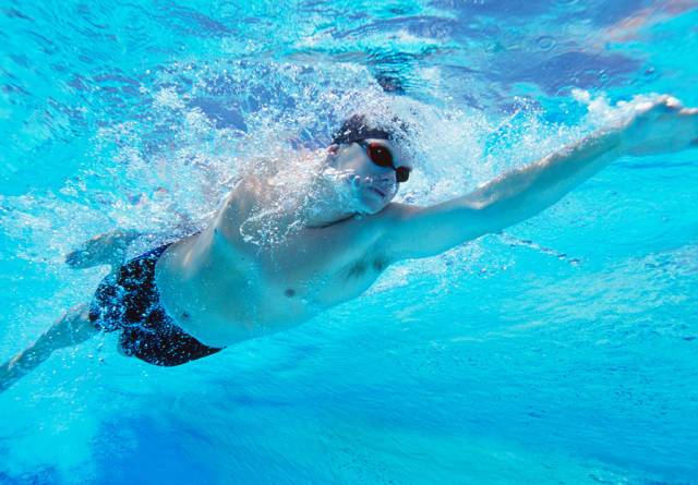 游泳自学 水中呼吸 体育频道 手机搜狐