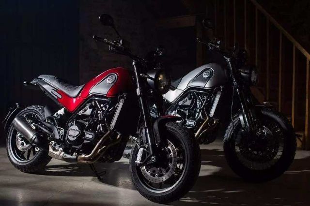 千面男爵 贝纳利幼狮500复古摩托 汽车频道 手机搜狐